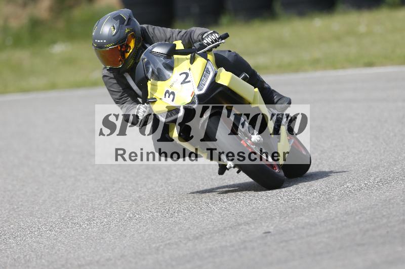 Archiv-2025/09 22.04.2025 Cornu Master School ADR/gruen-vert/32